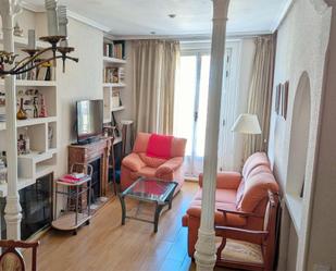 Living room of Flat to share in  Madrid Capital  with Heating, Furnished and Balcony