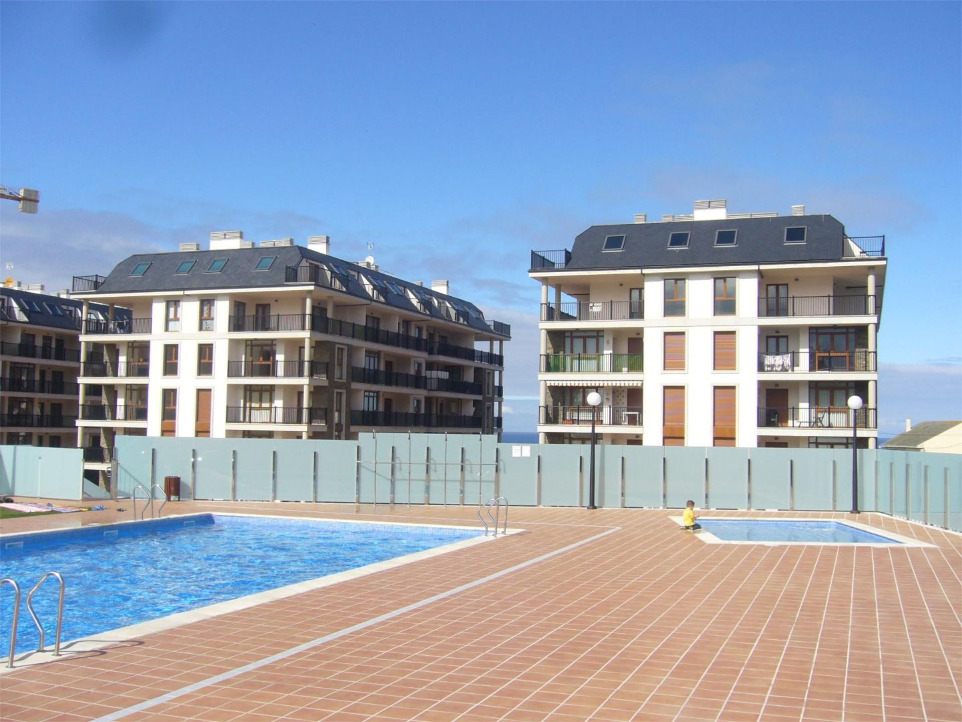 Swimming pool of Flat for sale in Foz  with Private garden, Parquet flooring and Terrace