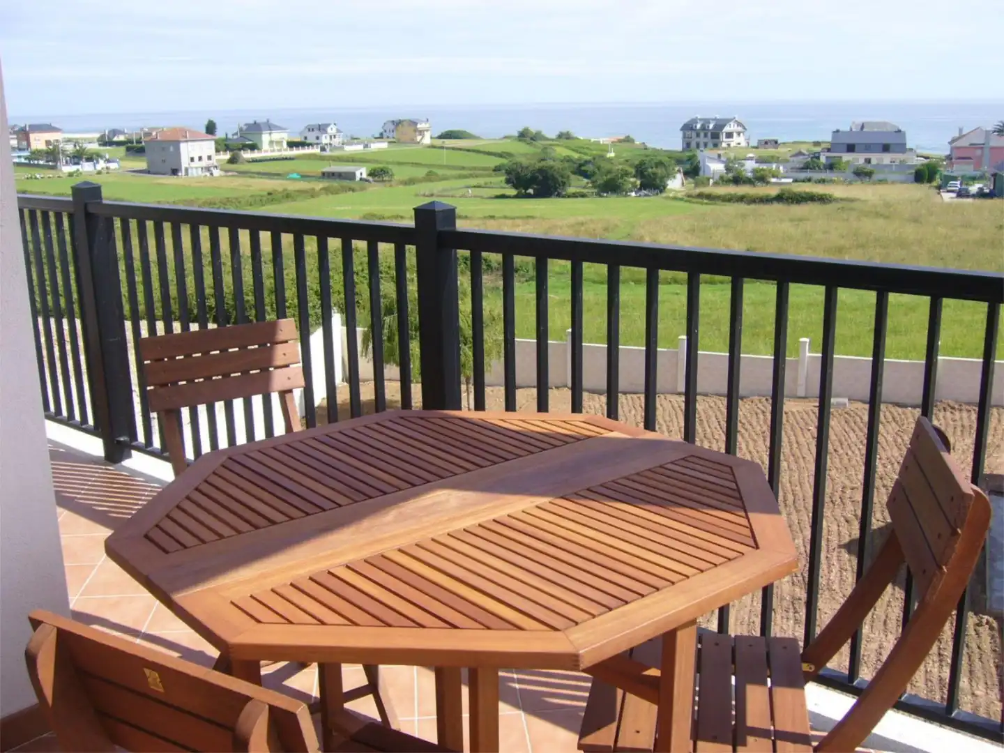 Terrasse von Wohnung zur Miete in Foz mit Privatgarten, Parkett und Terrasse