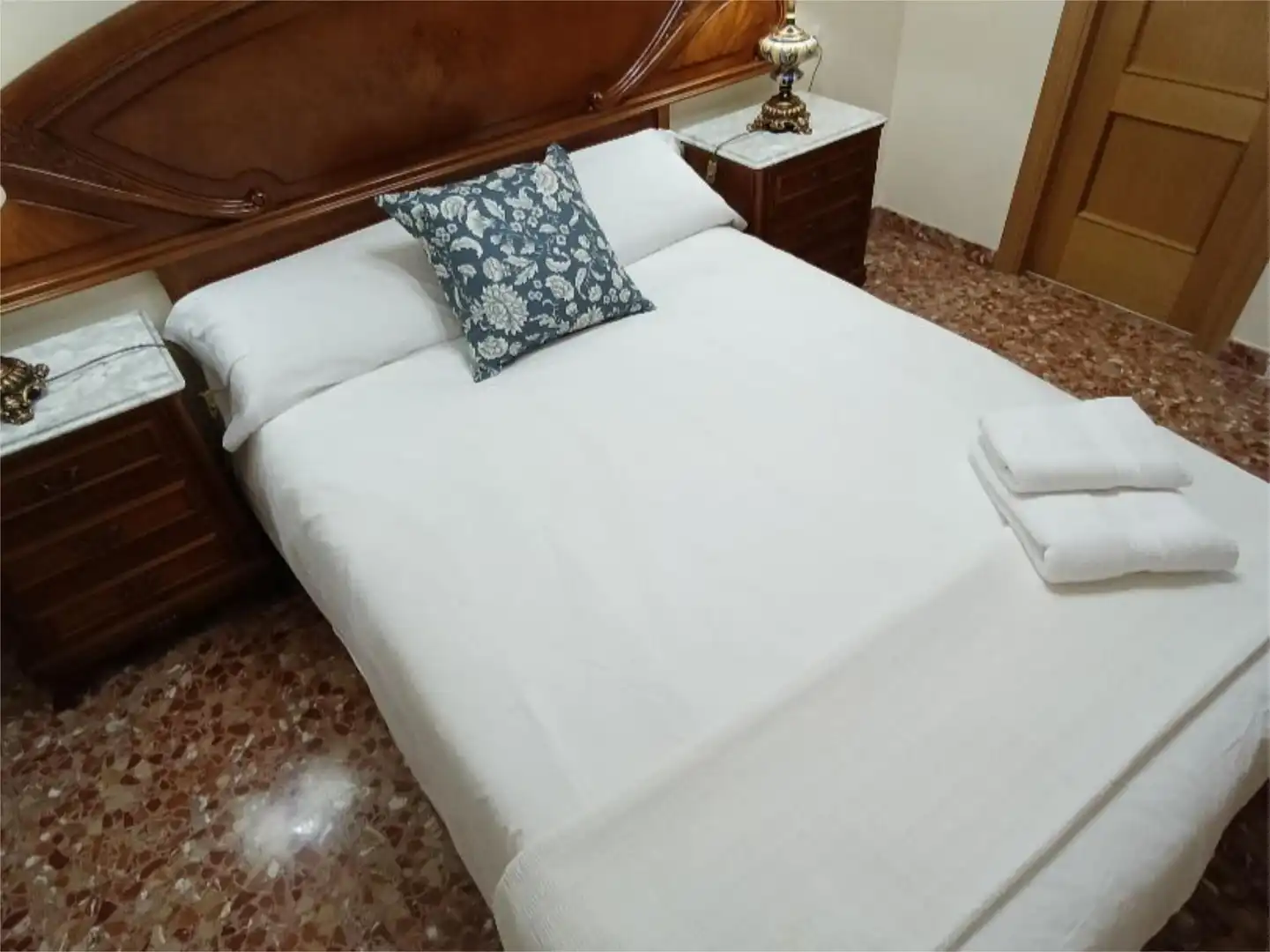 Room in Carrera de la Fonteta de Sant Lluís, 38, En Corts - Doctor Waksman