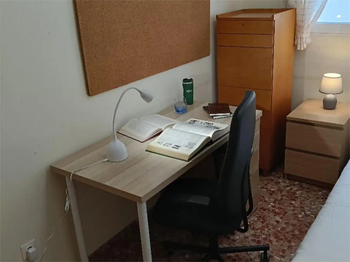 Room in Carrera de la Fonteta de Sant Lluís, 38, En Corts - Doctor Waksman