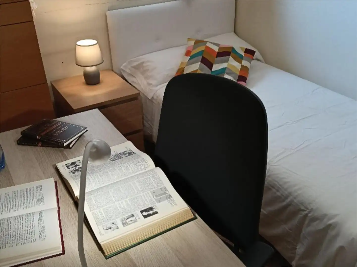 Room in Carrera de la Fonteta de Sant Lluís, 38, En Corts - Doctor Waksman