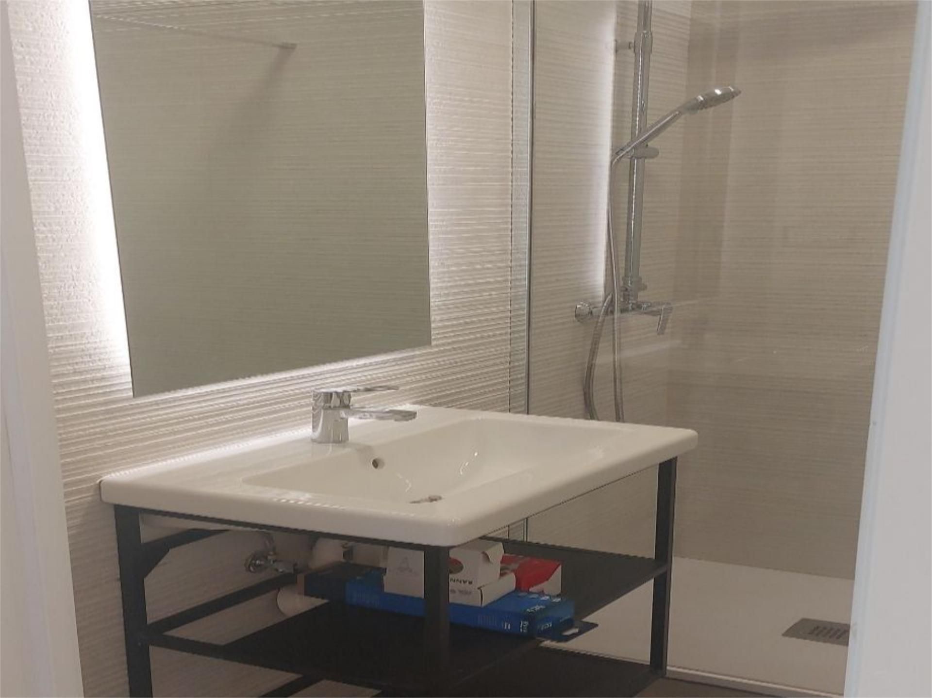 Bathroom of Flat to rent in Villanueva de la Cañada  with Air Conditioner