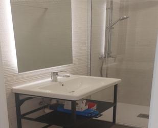 Bathroom of Flat to rent in Villanueva de la Cañada  with Air Conditioner