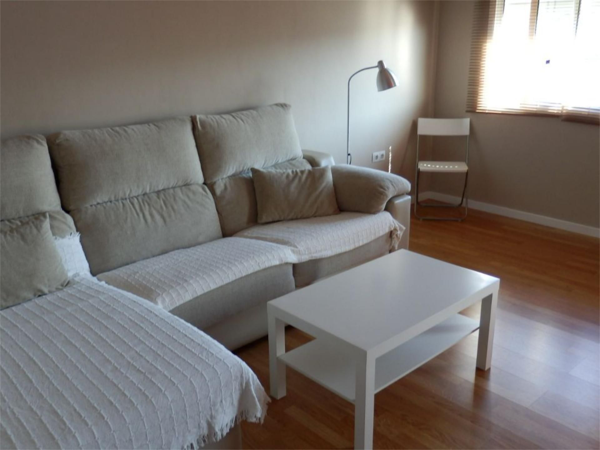 Living room of Flat to rent in Isla Cristina  with Parquet flooring, Furnished and Balcony