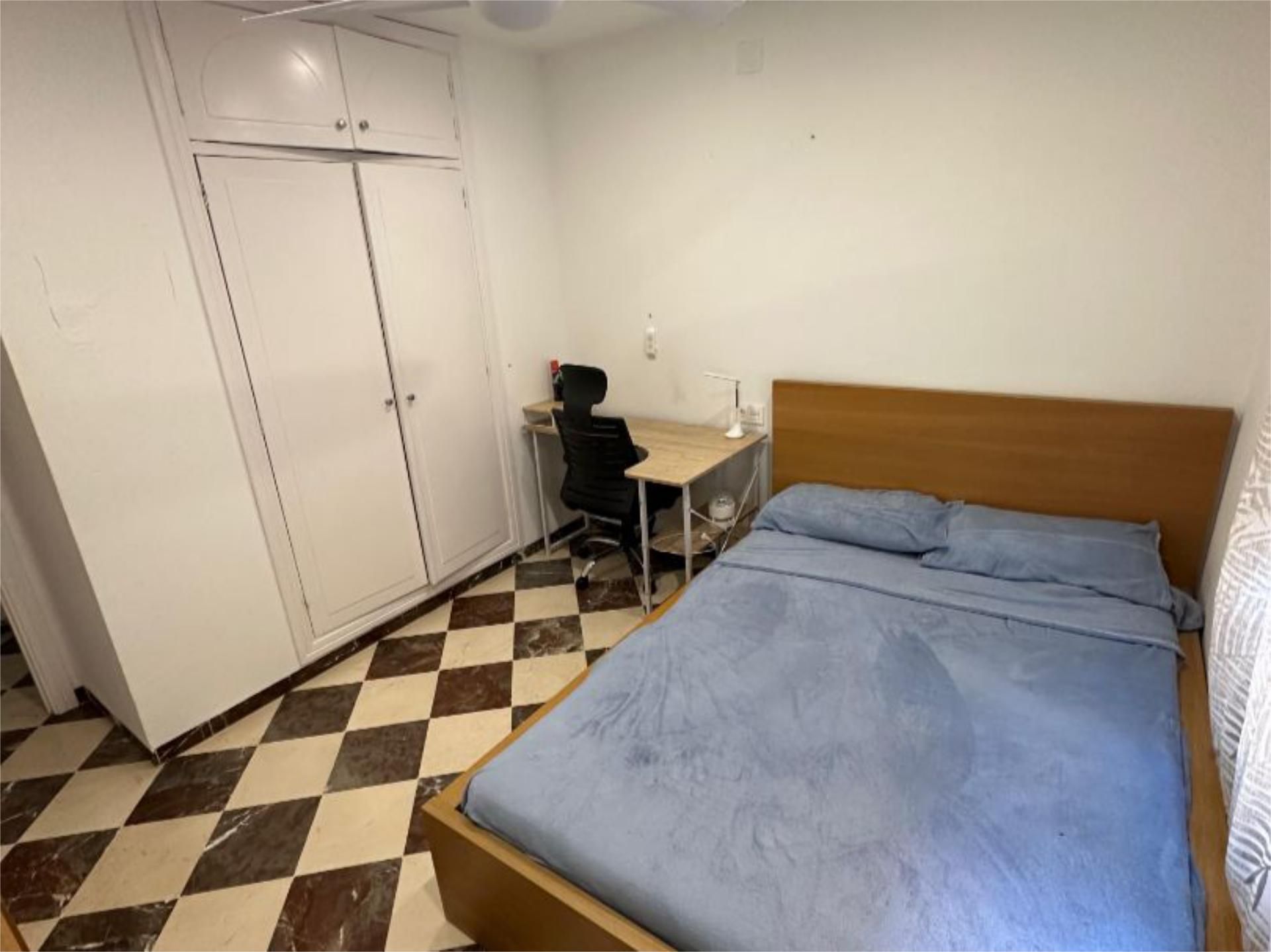 Flat to share in Calle Tranvia, 2, Cenes de la Vega