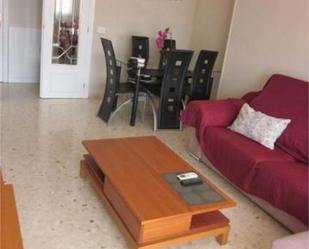 Sala d'estar de Pis de lloguer en Alcañiz amb Calefacció, Terrassa i Moblat