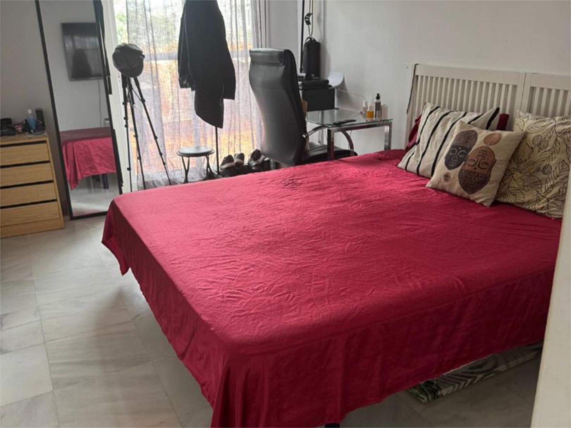 Bedroom of Flat to share in Marbella  with Air Conditioner, Heating and Terrace