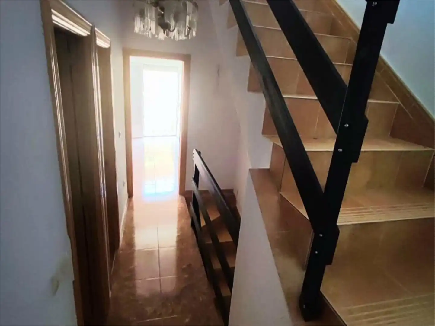 Casa adosada en venda en Burgohondo amb Calefacció, Terrassa i Traster