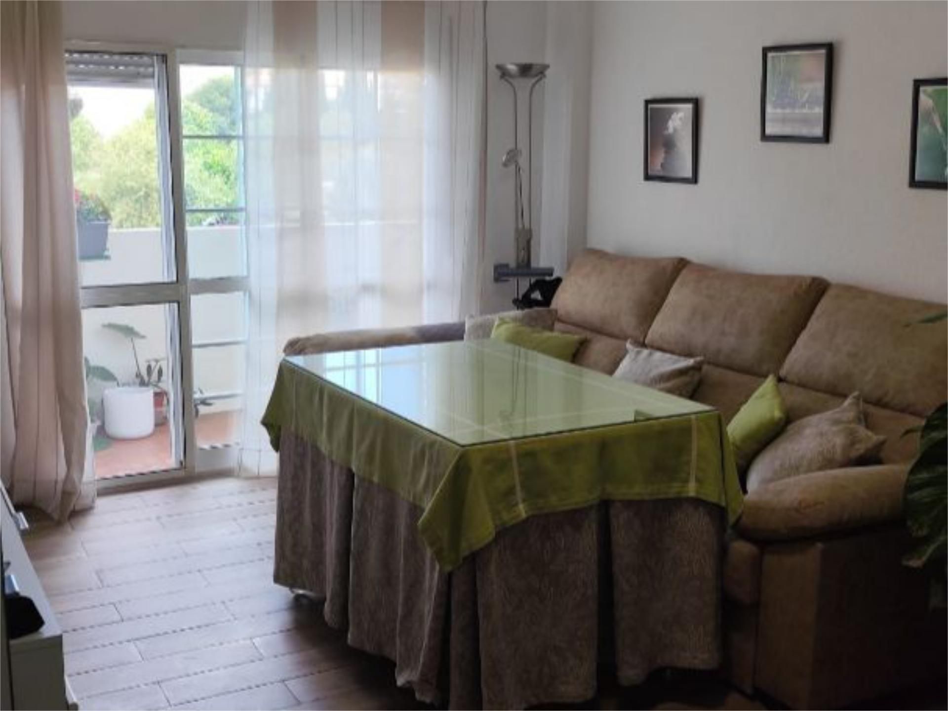 Living room of Flat for sale in Vélez-Málaga  with Air Conditioner, Terrace and Balcony