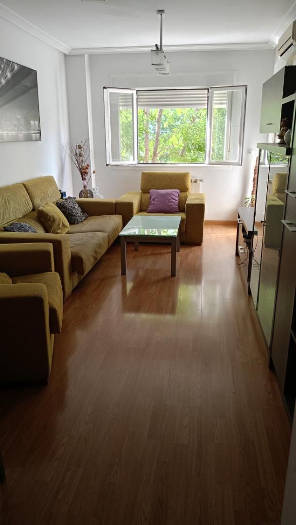 Sala d'estar de Dúplex en venda en Plasencia amb Aire condicionat, Terrassa i Balcó