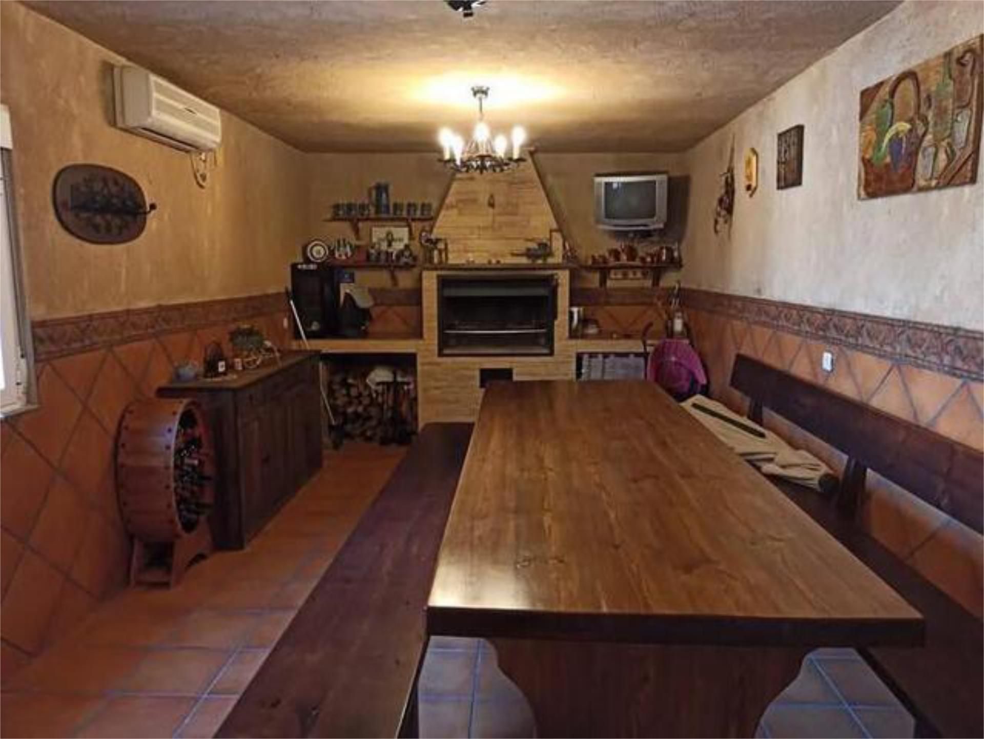 Kitchen of House or chalet for sale in Laguna de Negrillos  with Heating, Private garden and Storage room