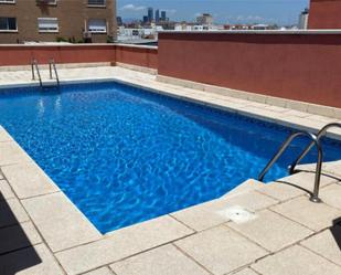 Swimming pool of Flat for sale in  Madrid Capital  with Air Conditioner, Heating and Parquet flooring