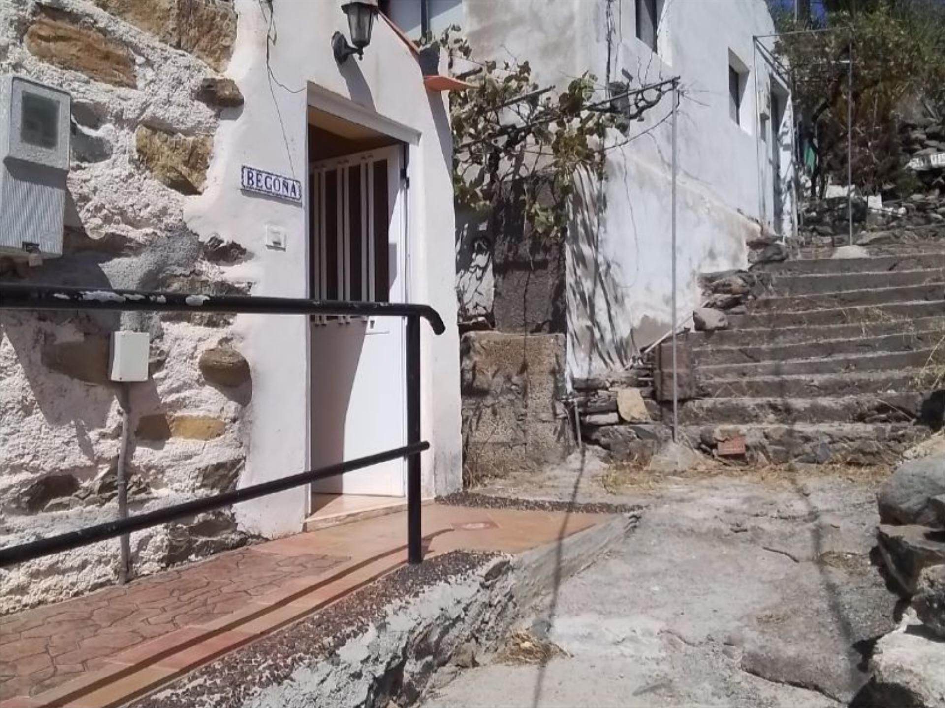 Flat to rent in Vallehermoso  with Terrace, Furnished and Balcony