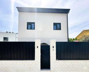Exterior view of Single-family semi-detached for sale in Paterna  with Air Conditioner, Parquet flooring and Furnished