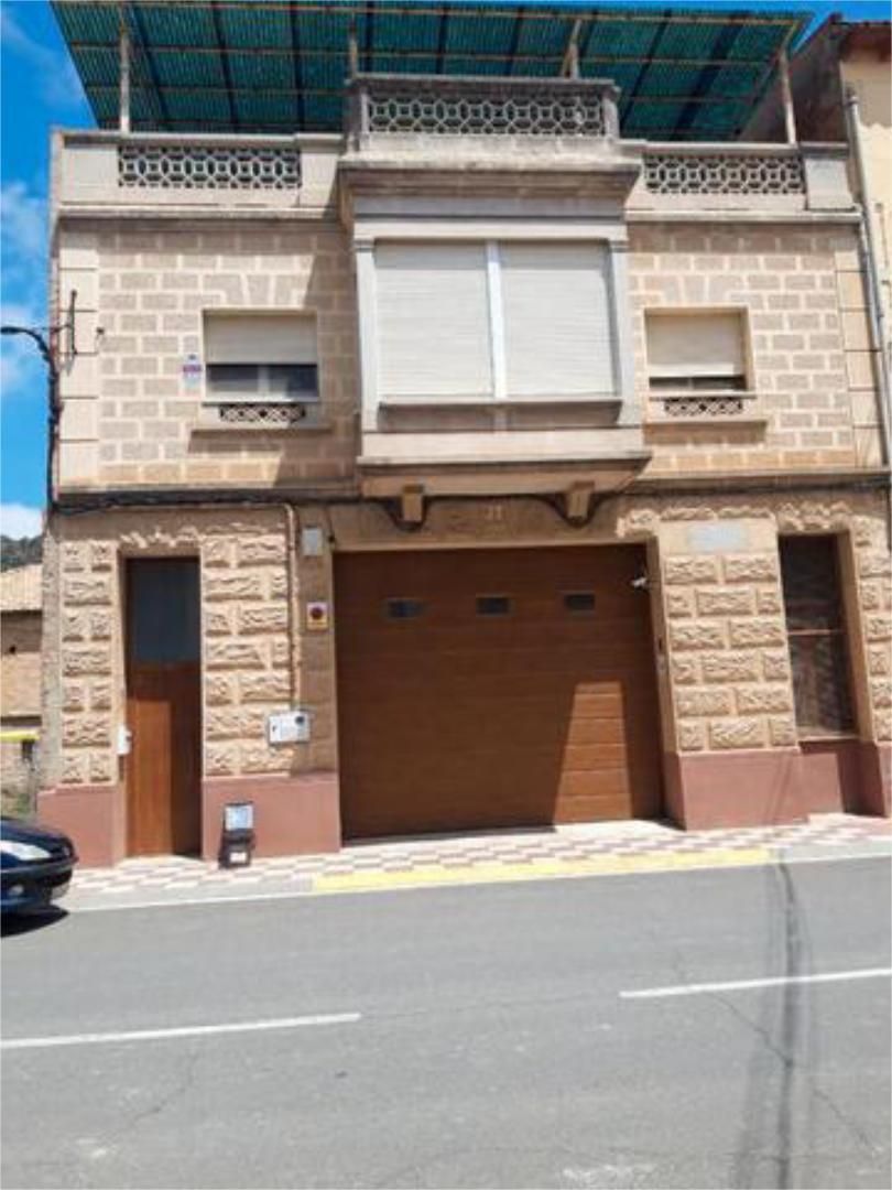 Vista exterior de Casa o xalet de lloguer en Torà amb Calefacció, Terrassa i Traster