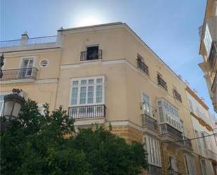 Exterior view of Flat to rent in  Cádiz Capital  with Terrace and Furnished