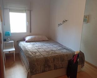 Bedroom of Duplex to share in Cunit  with Air Conditioner, Parquet flooring and Terrace