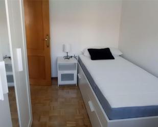 Bedroom of Flat to share in  Madrid Capital  with Air Conditioner, Heating and Parquet flooring
