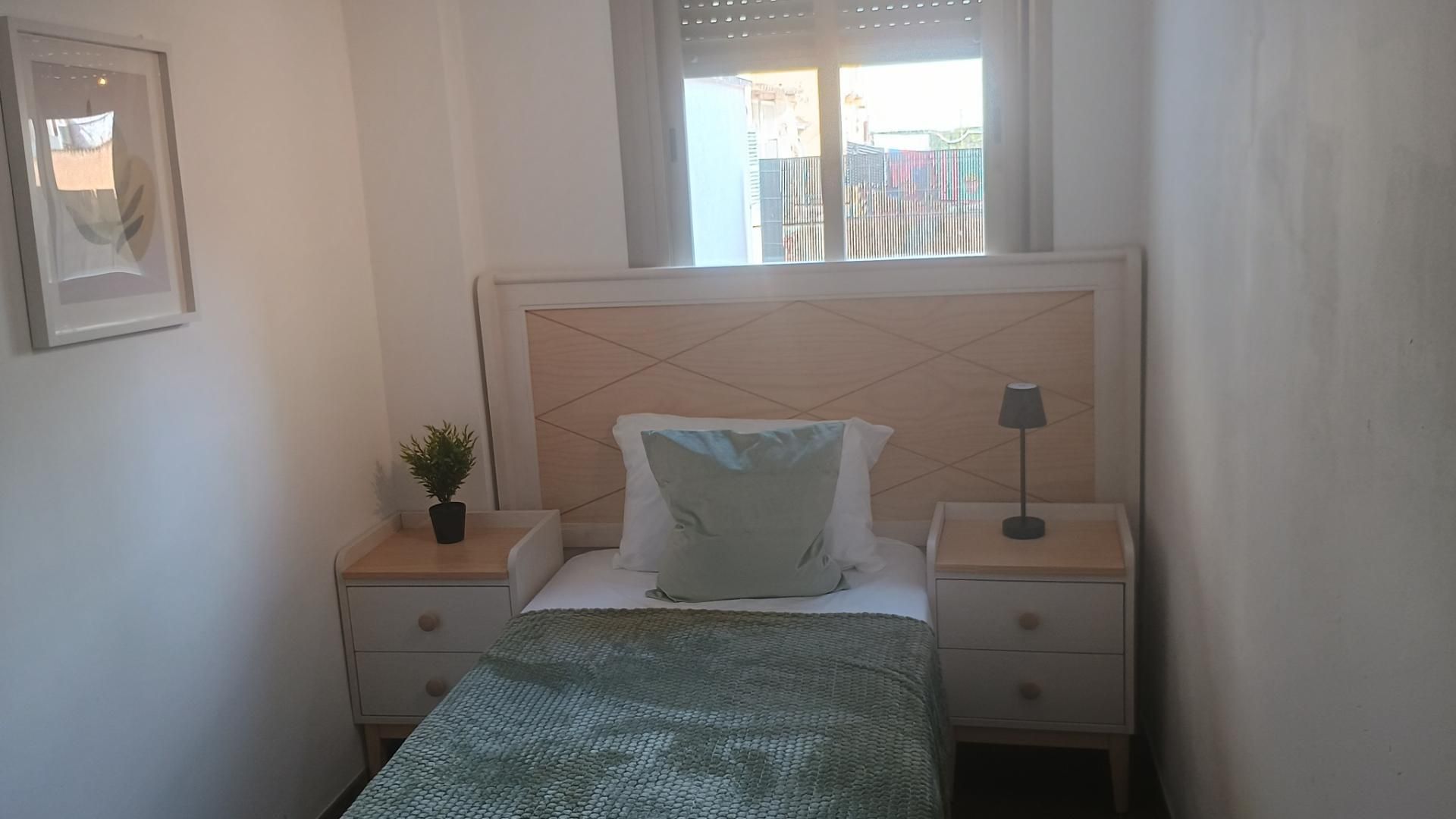 Apartment to share in Carrer del Pare Isla, 14, La Soledat Nord