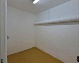 Box room to rent in  Granada Capital