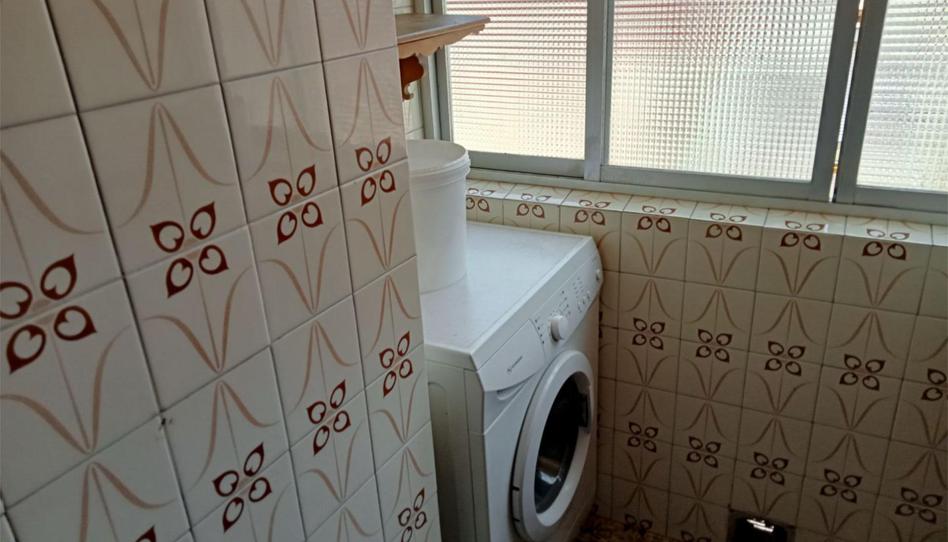 Photo 1 of Flat for sale in Calle Riquelme Quirós, 5, Amate, Sevilla