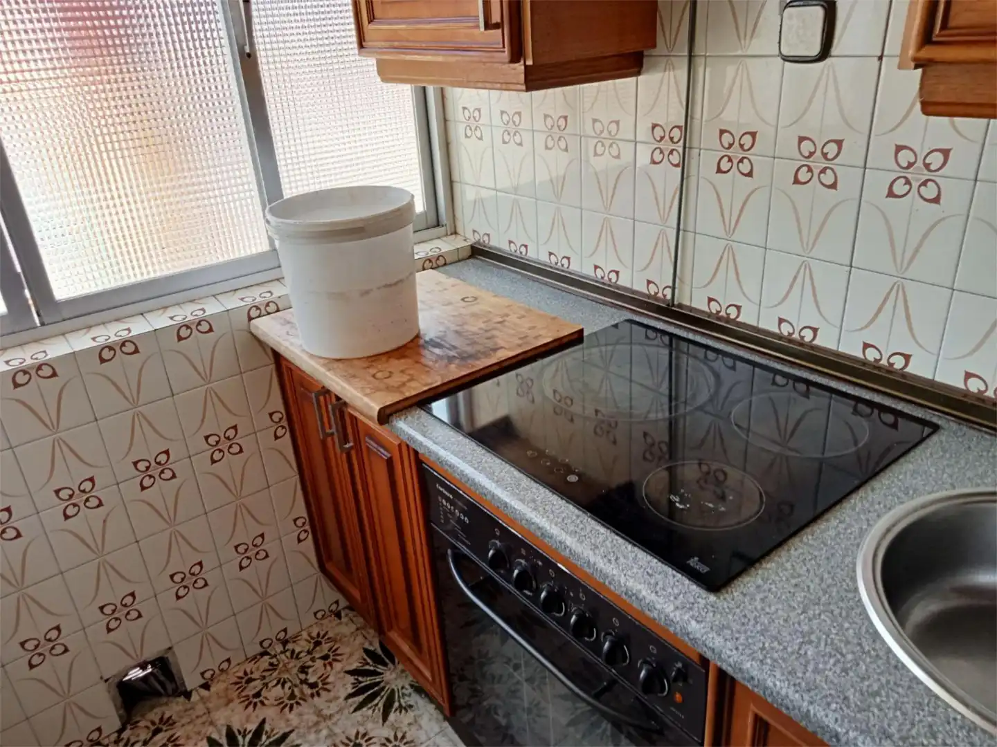 Piso en venta en Calle Riquelme Quirós, 5, Amate Cocina de Piso en venta en Sevilla con Aire acondicionado, Terraza y Amueblado