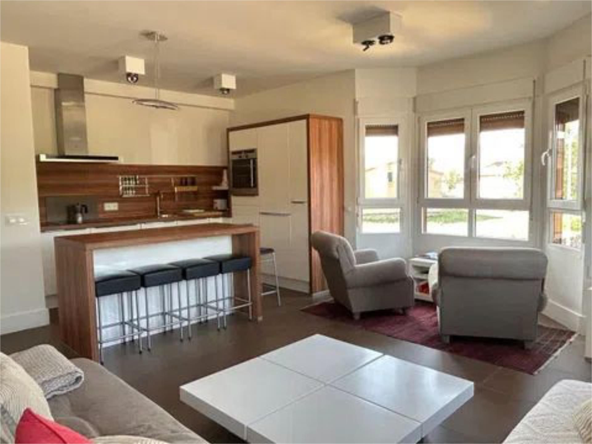 Living room of Flat for sale in Gargantilla del Lozoya  with Heating, Parquet flooring and Storage room
