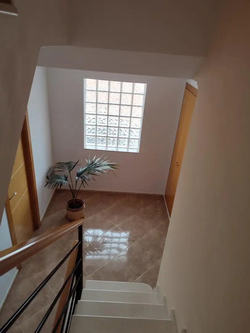 Einfamilien-Reihenhaus zum Verkauf in Albalat de la Ribera mit Klimaanlage, Terrasse und Balkon