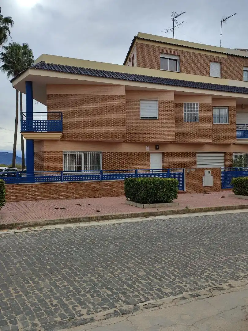 Außenansicht von Einfamilien-Reihenhaus zum Verkauf in Albalat de la Ribera mit Klimaanlage, Terrasse und Balkon