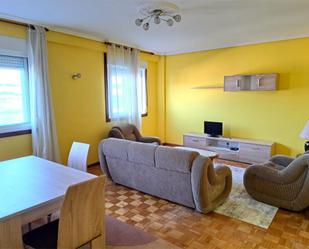 Living room of Flat to rent in Moaña  with Parquet flooring and Furnished