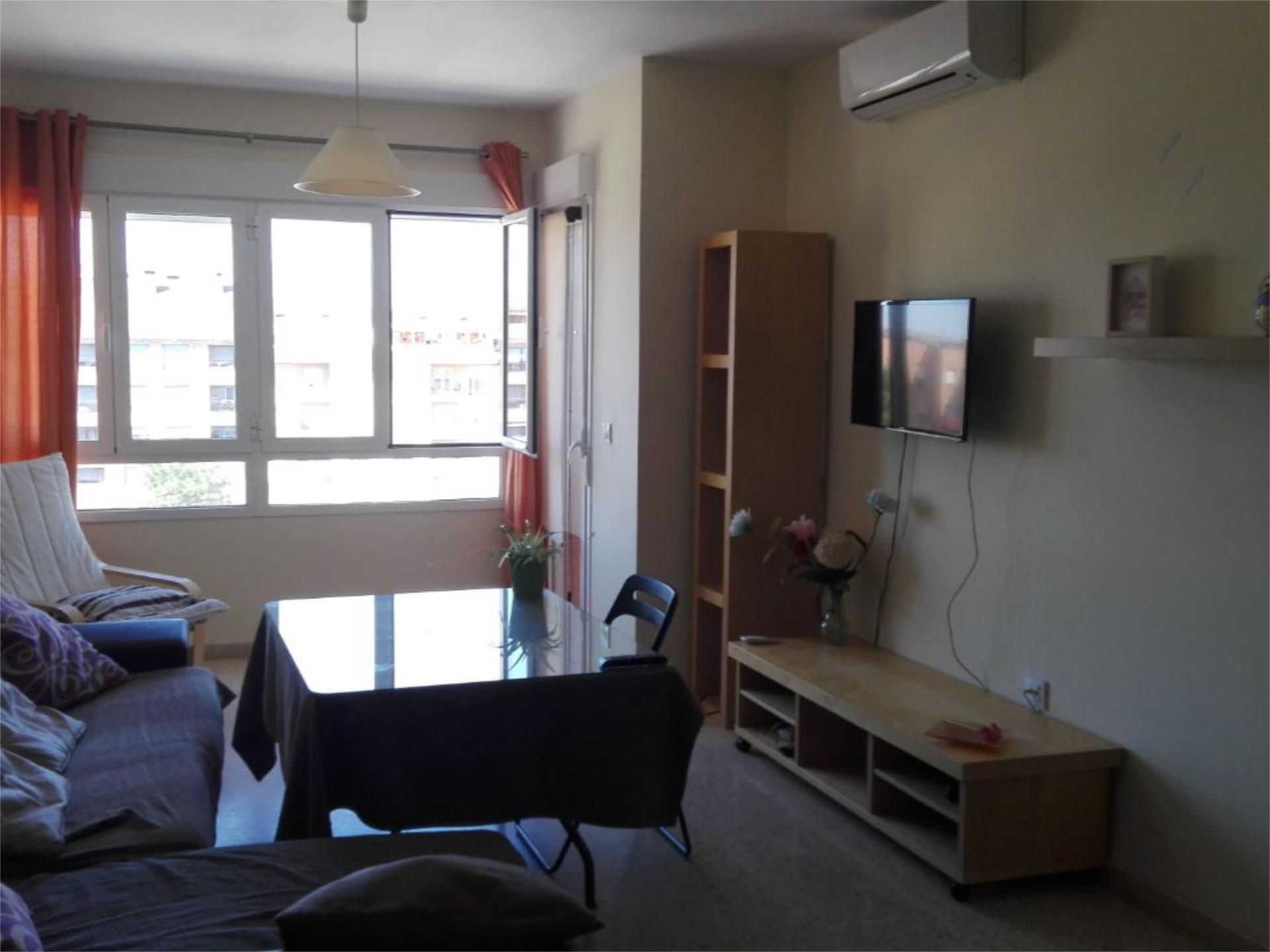 Dining room of Flat to share in Badajoz Capital  with Air Conditioner, Furnished and Balcony