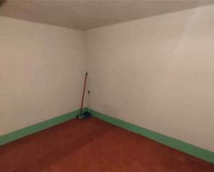 Box room to rent in León Capital 