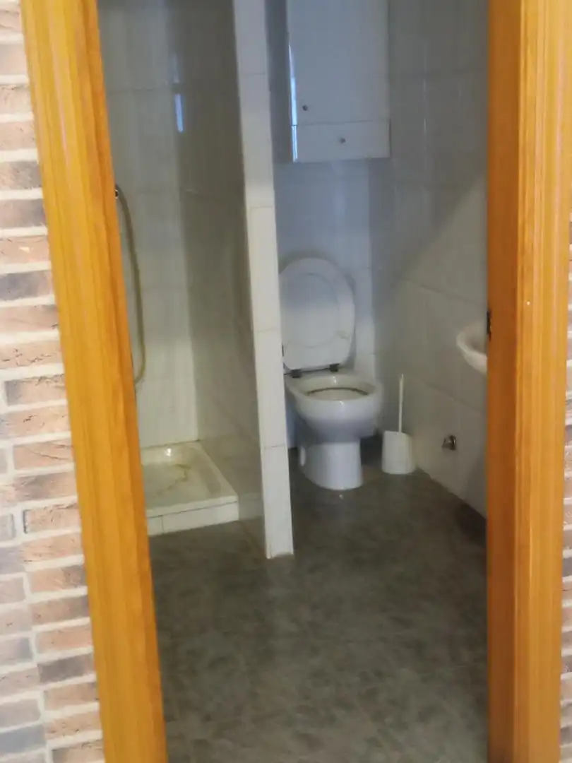 Nau industrial en venda a Carretera Cubla, 75, Ensanche - Fuenfresca Bany de Nau industrial en venda en Teruel amb Moblat