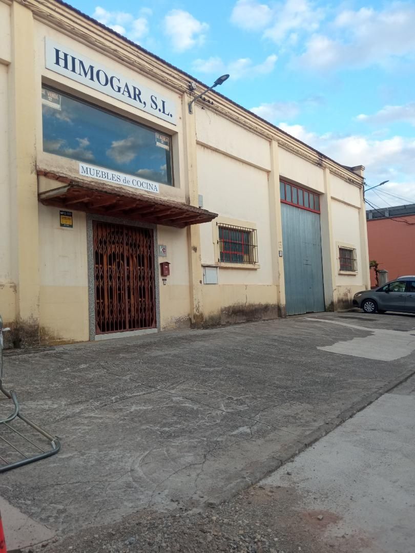 Exterior view of Industrial buildings for sale in  Teruel Capital  with Furnished
