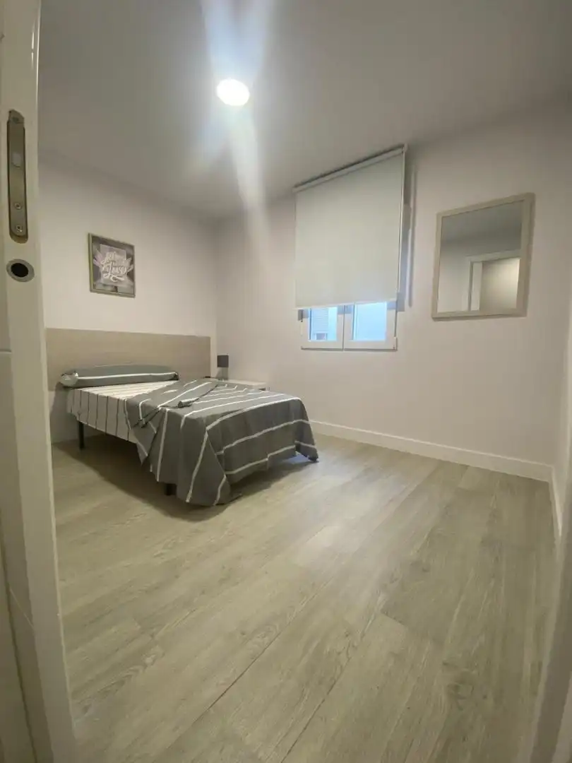 Bedroom of Flat for share in Alcalá de Henares  with Terrace, Furnished and Washing machine