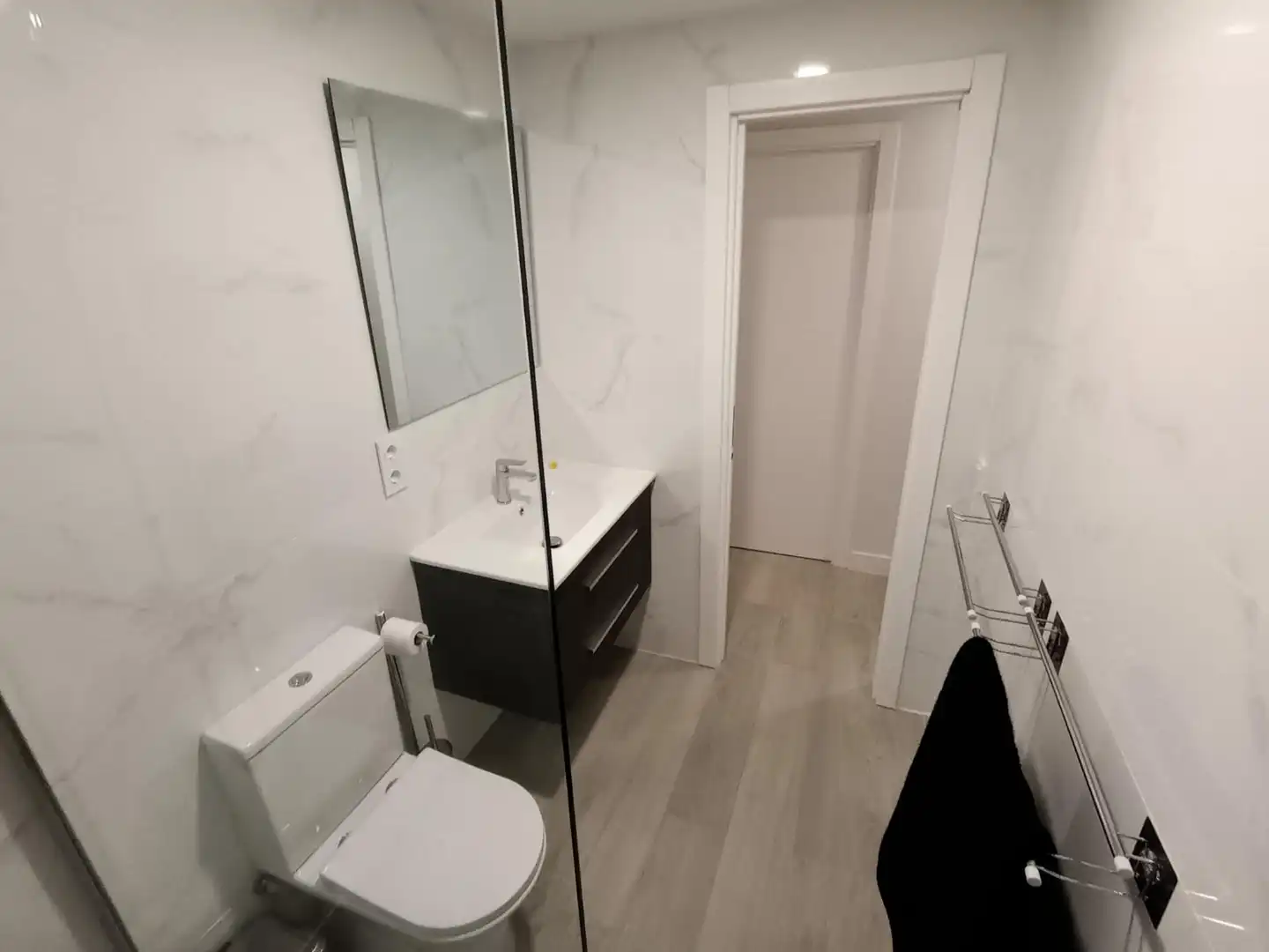 Bathroom of Flat for share in Alcalá de Henares  with Terrace, Furnished and Washing machine