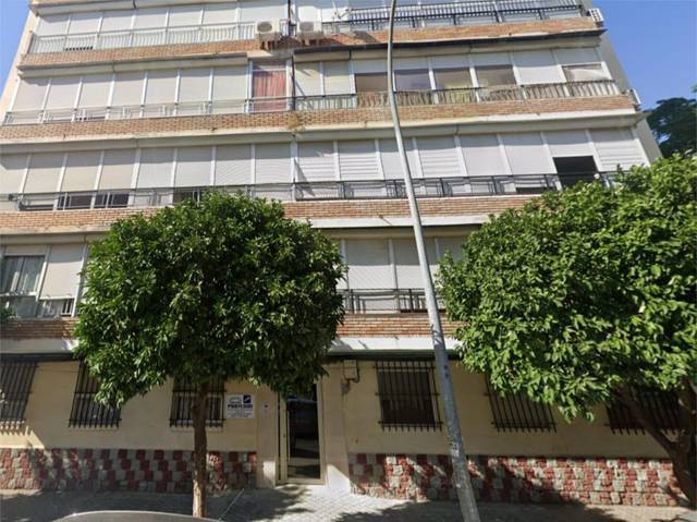 Piso en Venta en Avenida Ciudad de Chiva, 15 en Parque Alcosa