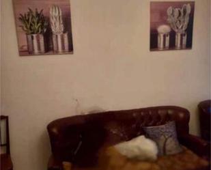 Living room of Flat for sale in Morales de Toro  with Terrace and Furnished