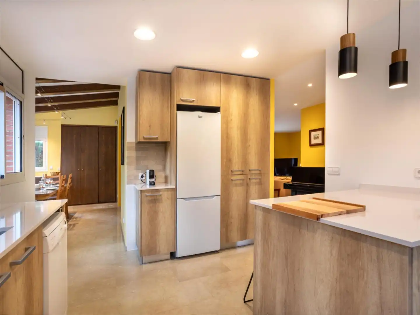 Detached homes for sale in Carrer Dels Oms, 3, Sant Vicenç Platja Kitchen of Detached homes for sale in Sant Vicenç de Montalt with Air Conditioner, Terrace and Swimming Pool