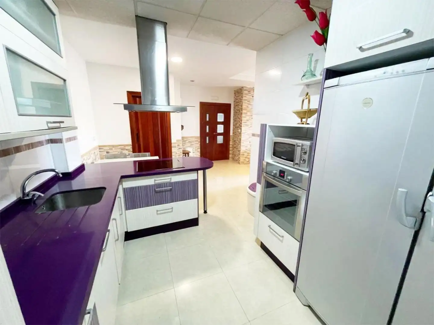 Casa o chalet en venta en Calle Ventosilla Alta, 17, Setenil de las Bodegas Cocina de Casa o chalet en venta en Setenil de las Bodegas con Terraza, Piscina y Balcón