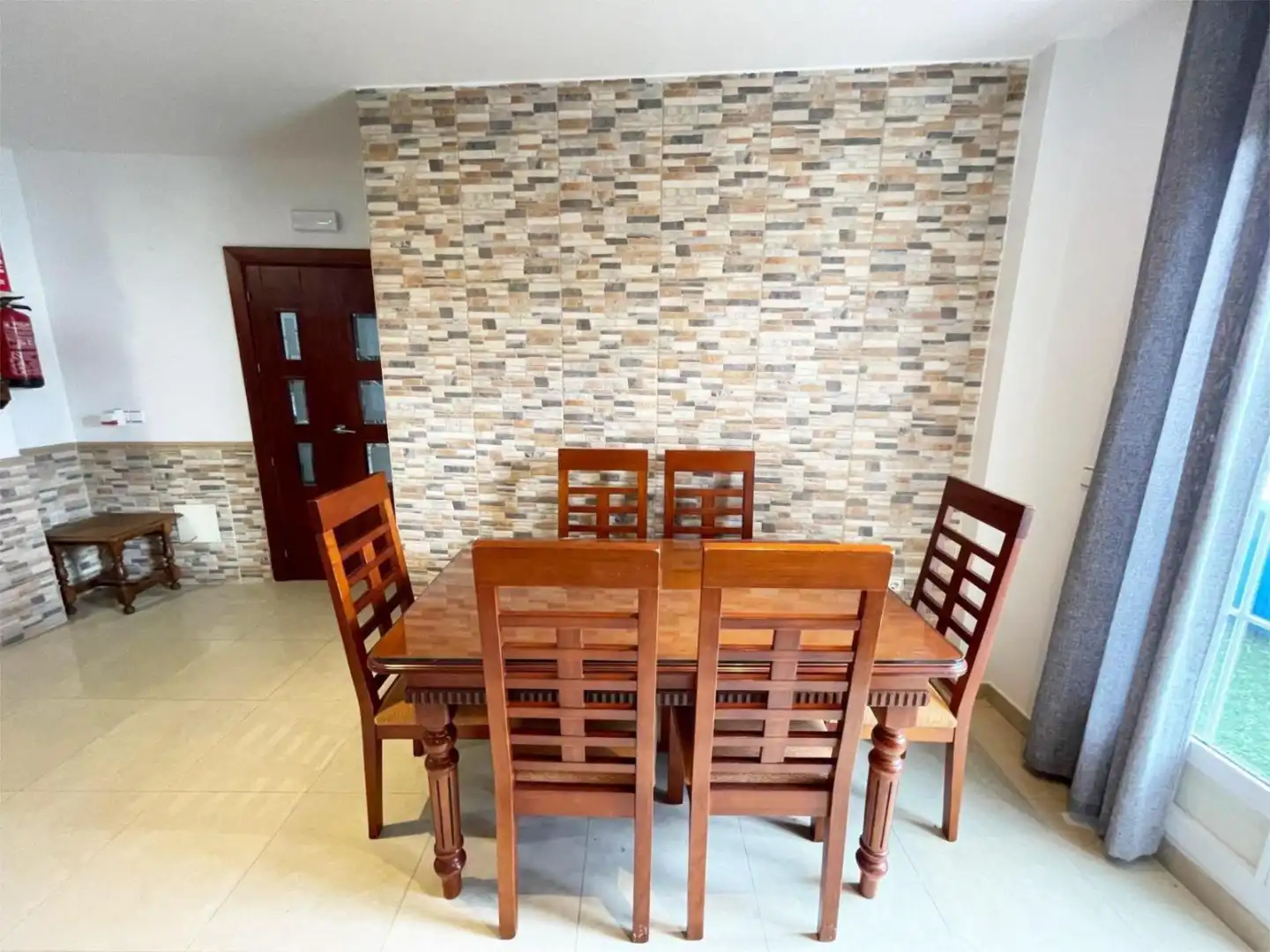 Casa o chalet en venta en Calle Ventosilla Alta, 17, Setenil de las Bodegas Comedor de Casa o chalet en venta en Setenil de las Bodegas con Terraza, Piscina y Balcón