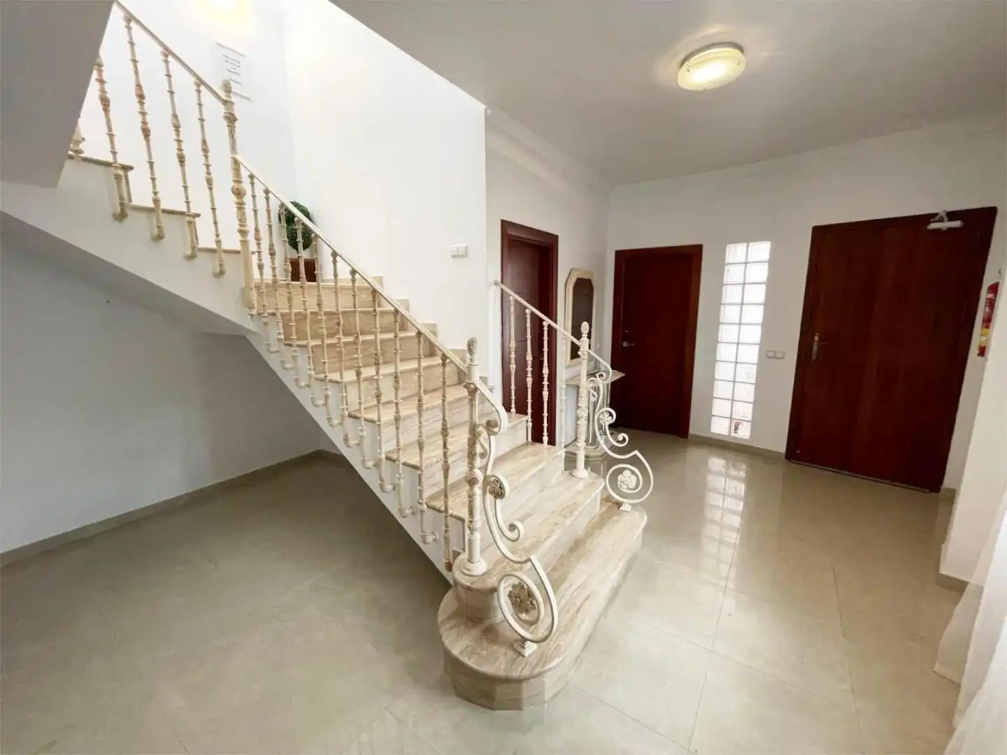 Casa o chalet en venta en Calle Ventosilla Alta, 17, Setenil de las Bodegas Casa o chalet en venta en Setenil de las Bodegas con Terraza, Piscina y Balcón