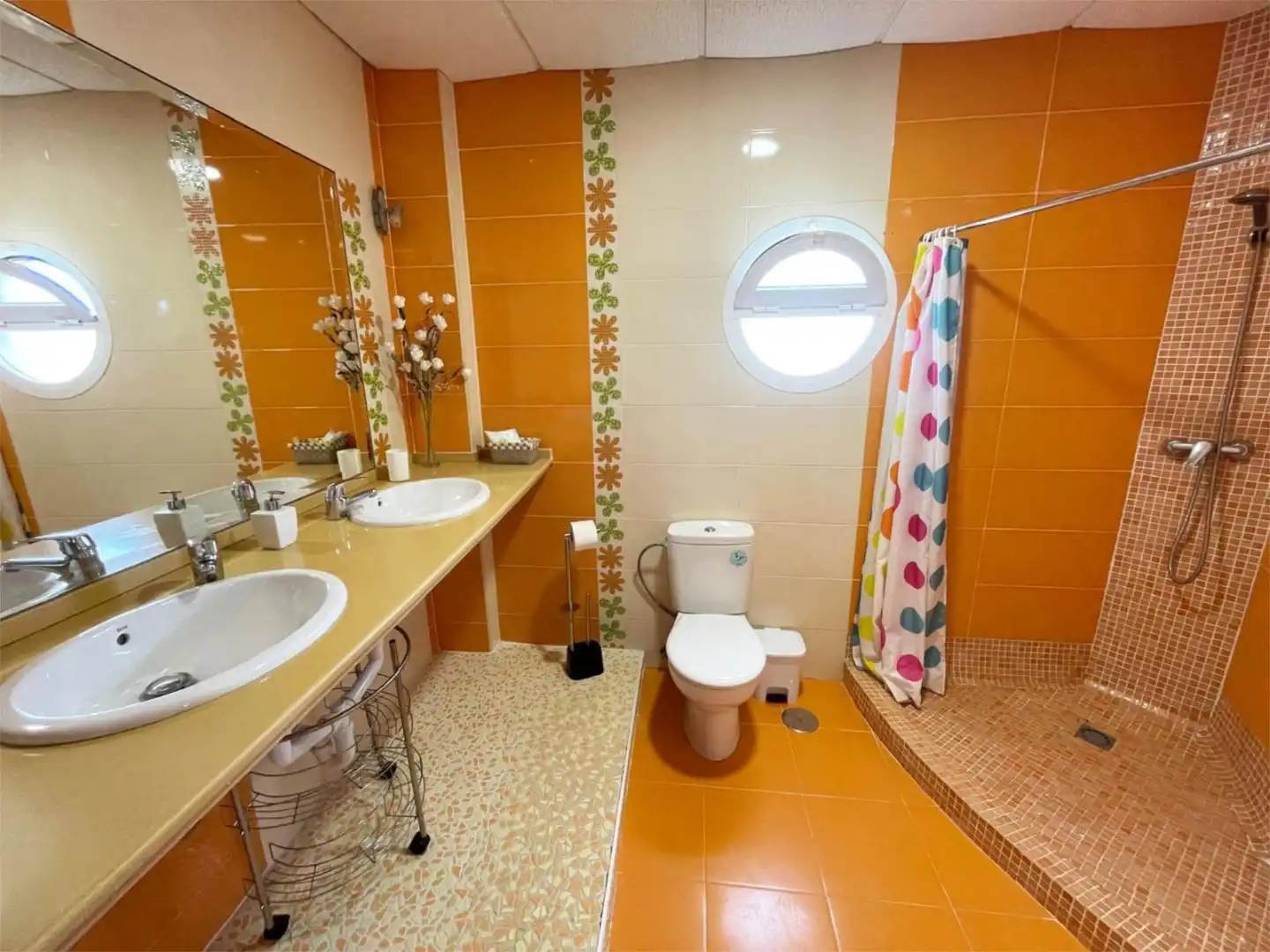Casa o chalet en venta en Calle Ventosilla Alta, 17, Setenil de las Bodegas Baño de Casa o chalet en venta en Setenil de las Bodegas con Terraza, Piscina y Balcón