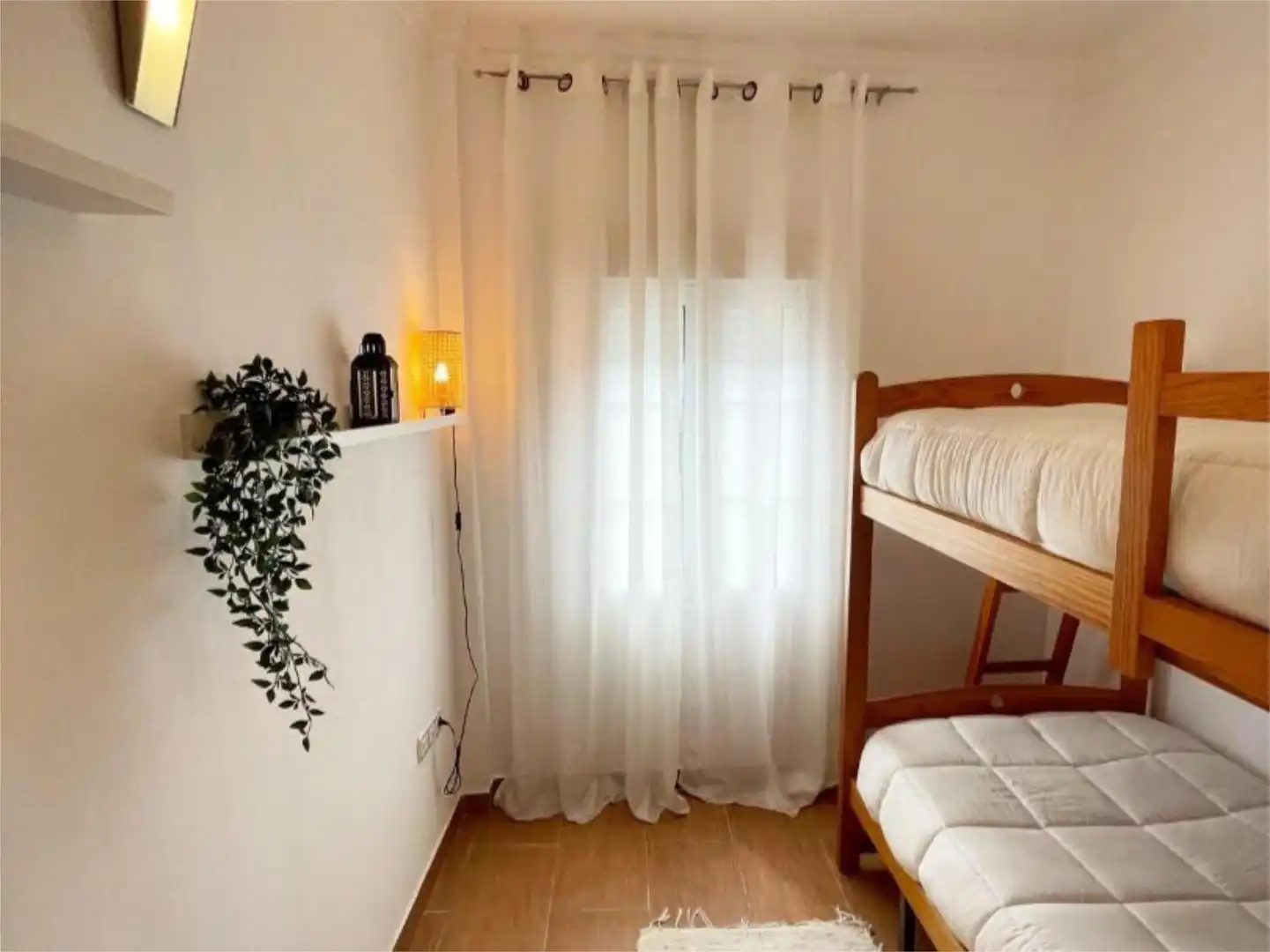 Casa o chalet en venta en Calle Ventosilla Alta, 17, Setenil de las Bodegas Habitación de Casa o chalet en venta en Setenil de las Bodegas con Terraza, Piscina y Balcón