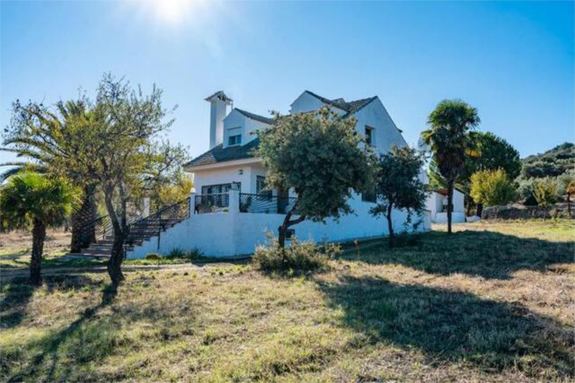 Vista exterior de Casa adosada en venda en Los Navalucillos amb Jardí privat, Terrassa i Traster