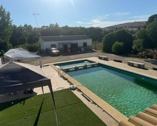 Piscina de Casa o xalet en venda en Prado del Rey amb Aire condicionat, Jardí privat i Terrassa