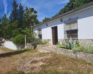 Außenansicht von Country house zum verkauf in El Bosque mit Privatgarten, Terrasse und Möbliert