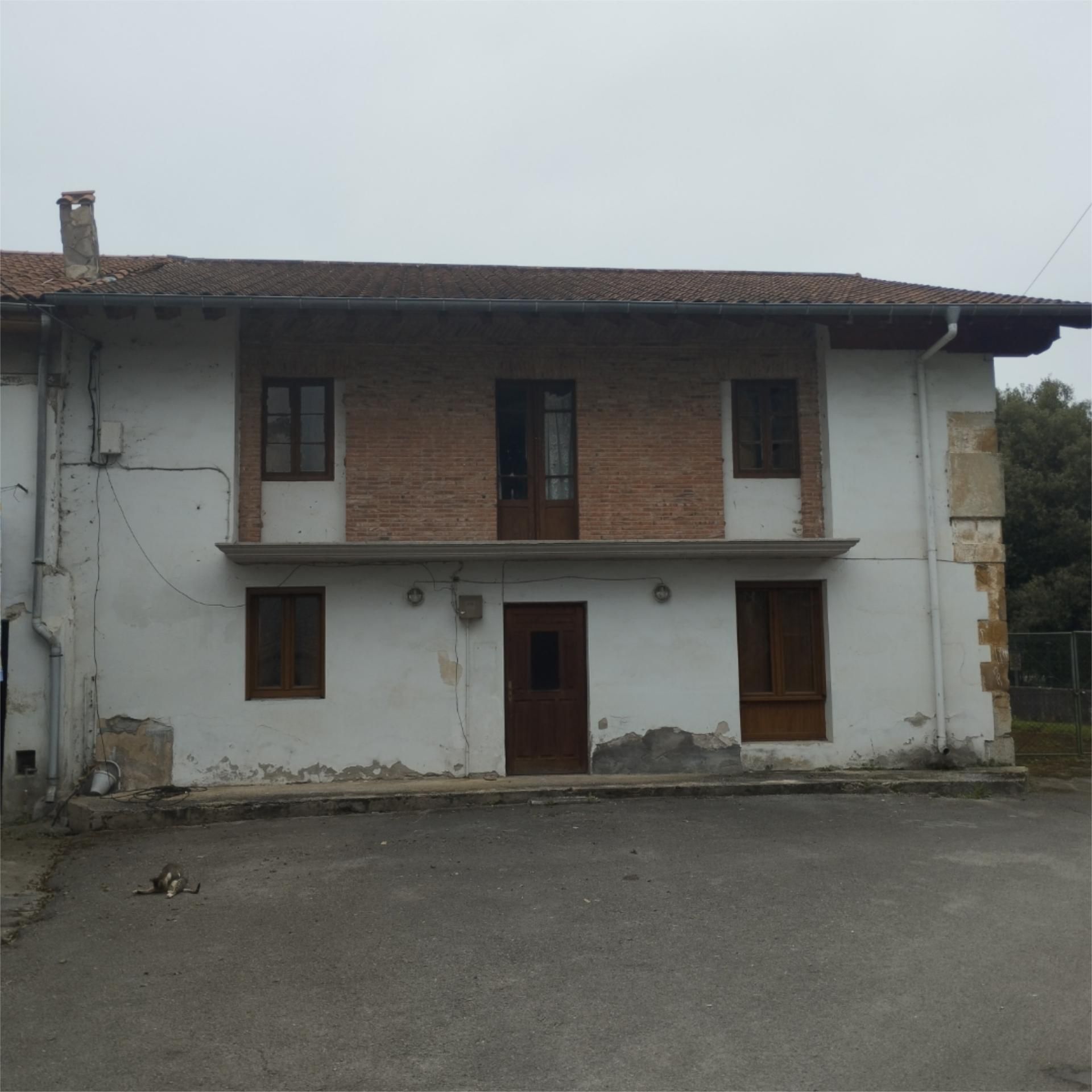 Exterior view of Single-family semi-detached for sale in Entrambasaguas