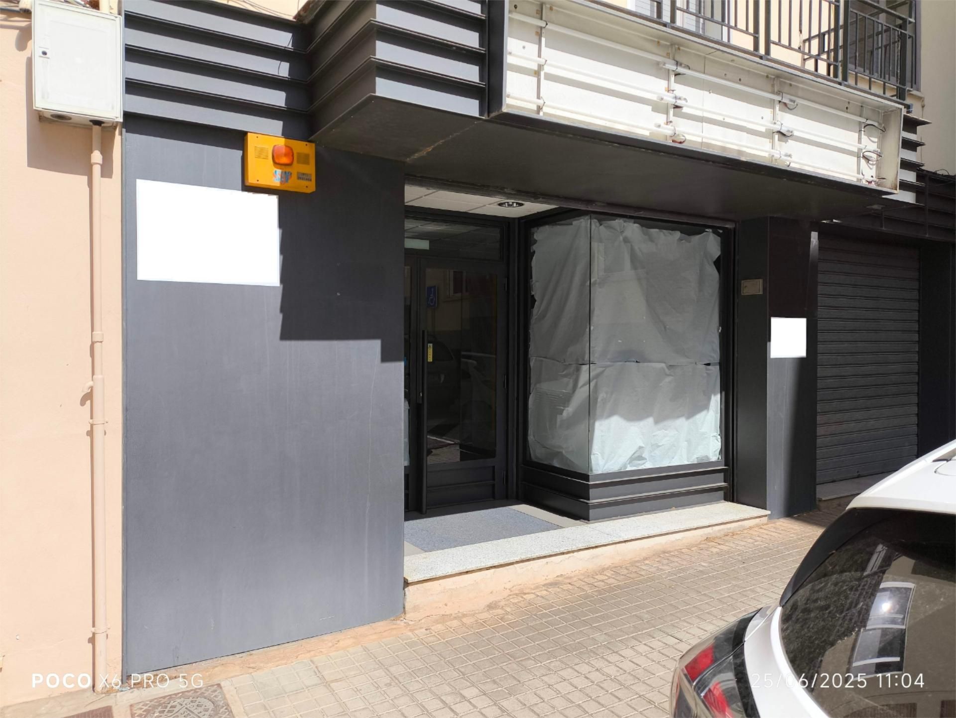 Local de lloguer en  Teruel Capital amb Calefacció